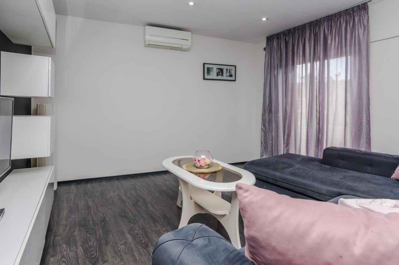 Naomi Apartment Zadar Bagian luar foto