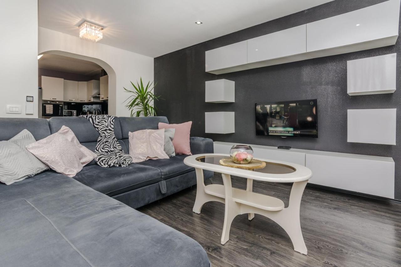 Naomi Apartment Zadar Bagian luar foto