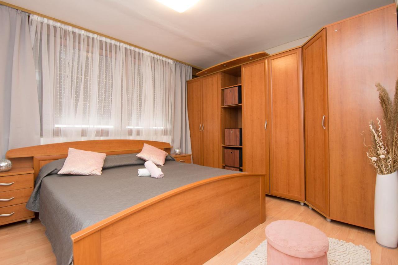 Naomi Apartment Zadar Bagian luar foto
